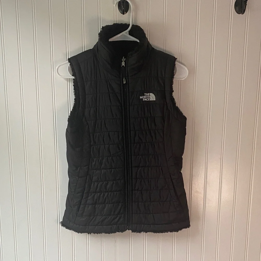 The North Face Girls M Quilted Black Vest